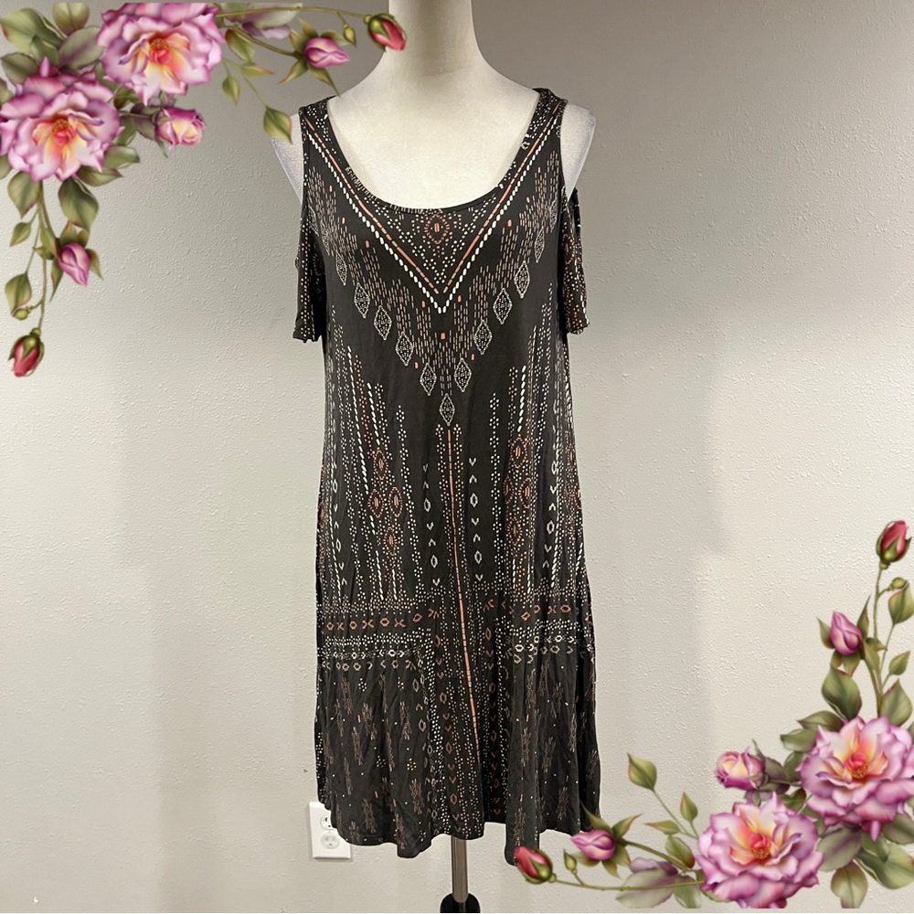 Maurice’s Floral Bohemian Cold Shoulder short sleeve stretchy mini Dress size S